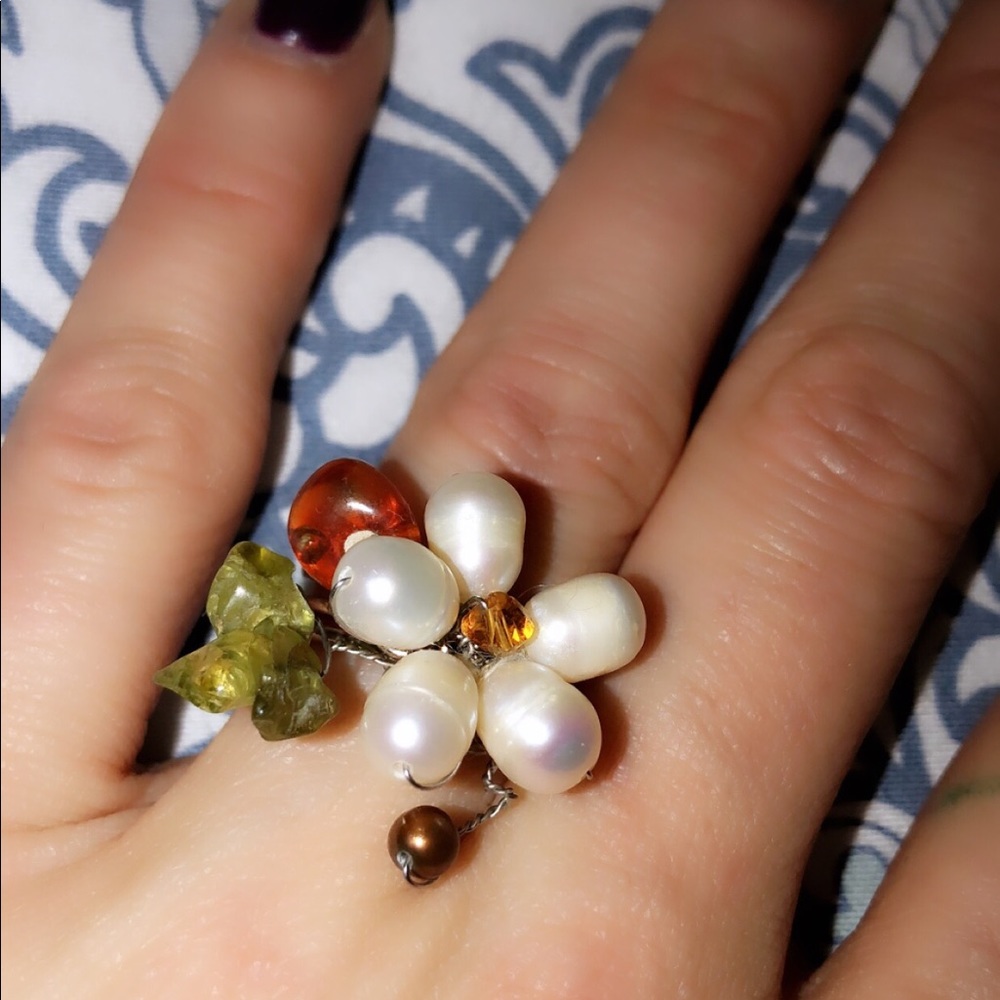 ❌SOLD❌The Cutest Daisy Flower Ring Ever!!! 🌼💍